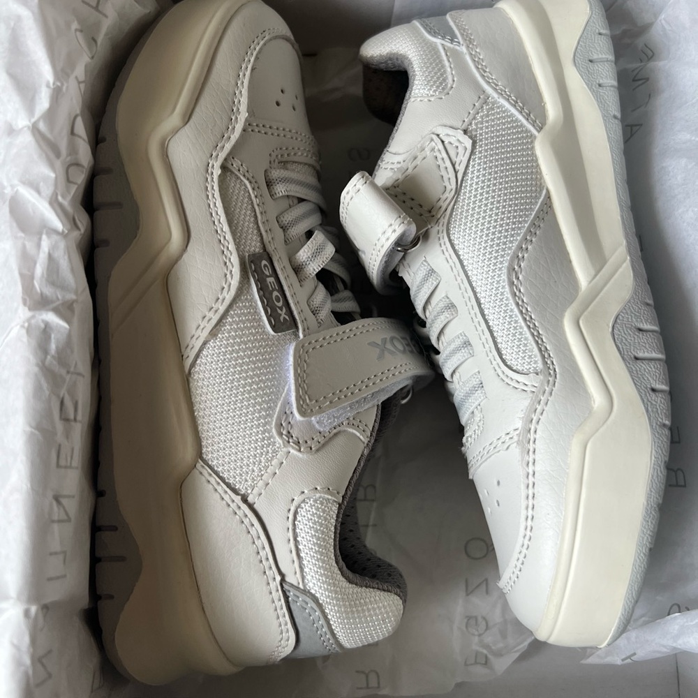 Geox Kids Respira Perth Sneakers White Grey 30EU 12 US NWT